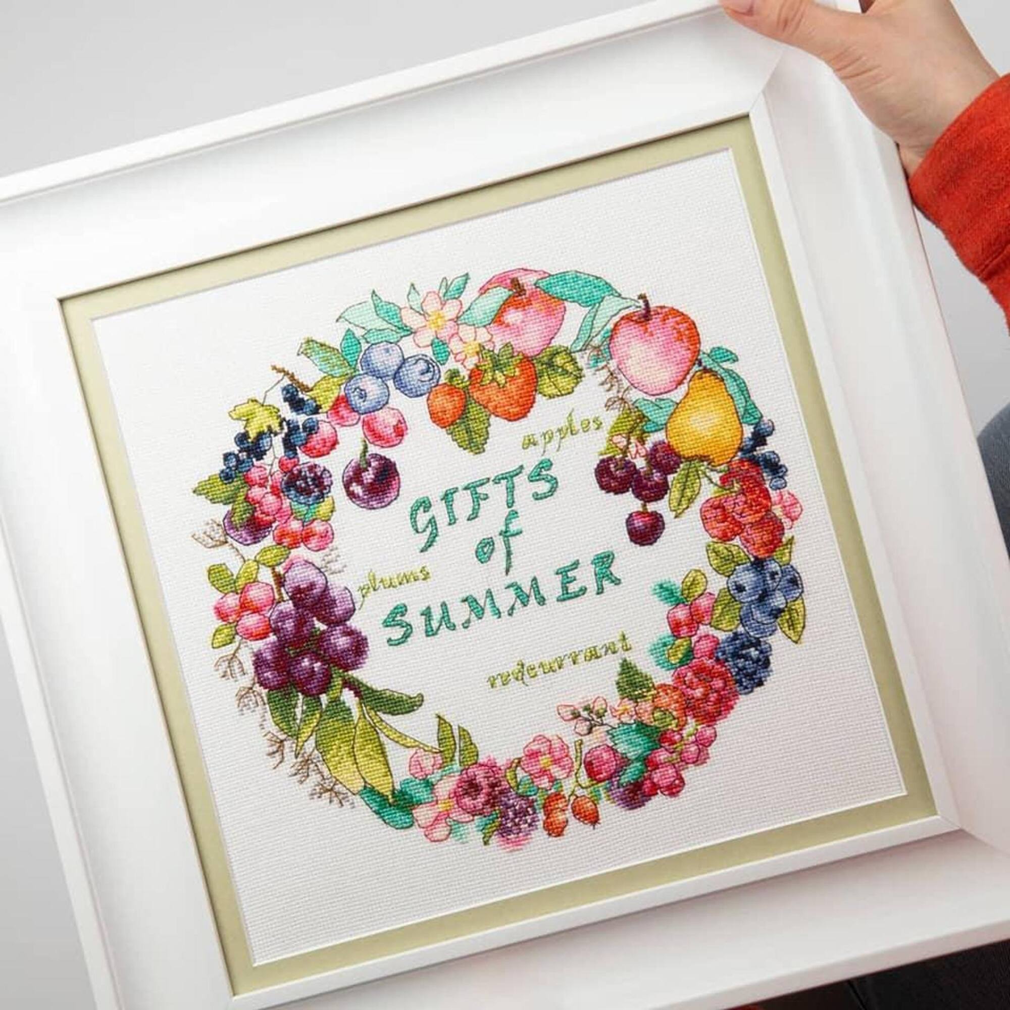 Charivna Mit Cross Stitch Kit Berry Fresh